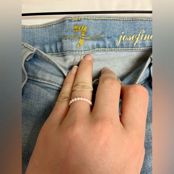 7 For All Mankind Josefina Skinny Boyfriend Jeans, distressed - Picture 2 of 10